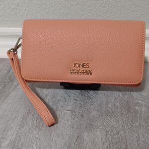 JONES NEW YORK SIGNATURE Salmon Pink Wristlet Wallet